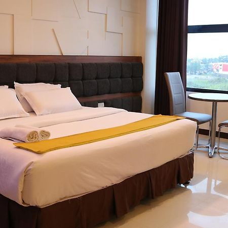 Amaris Suites Butuan City ภายนอก รูปภาพ