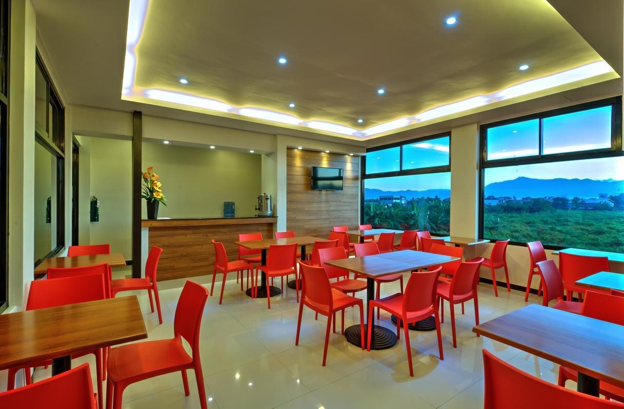 Amaris Suites Butuan City ภายนอก รูปภาพ