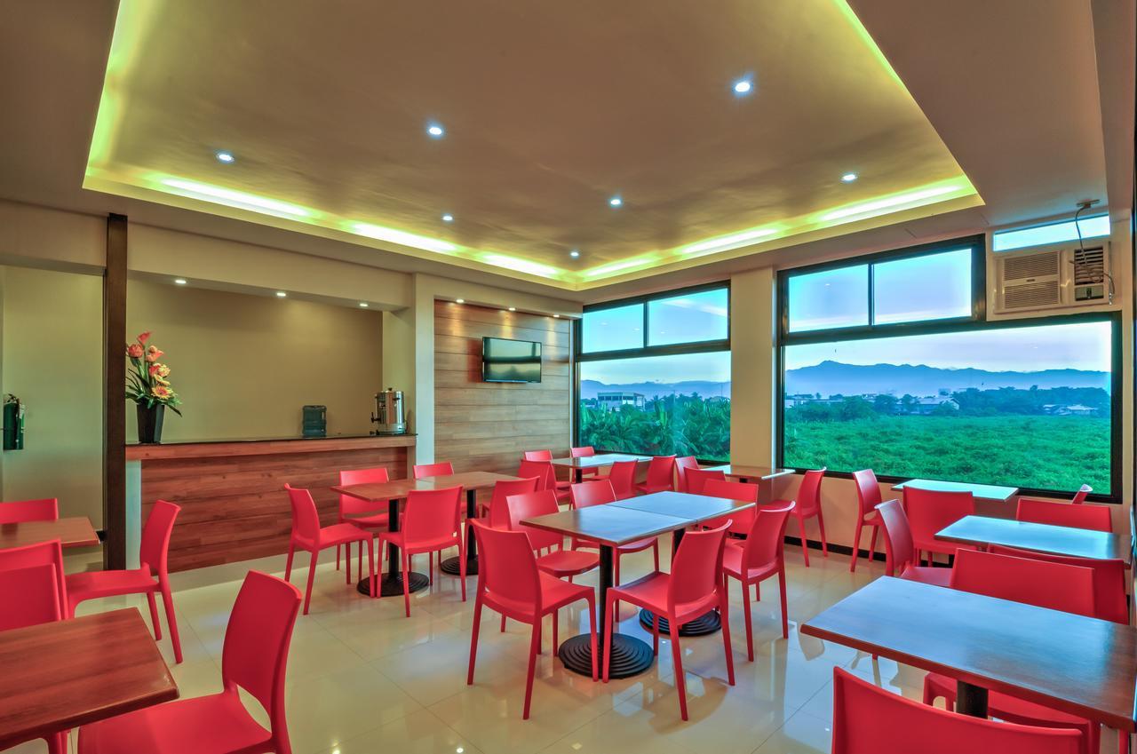Amaris Suites Butuan City ภายนอก รูปภาพ