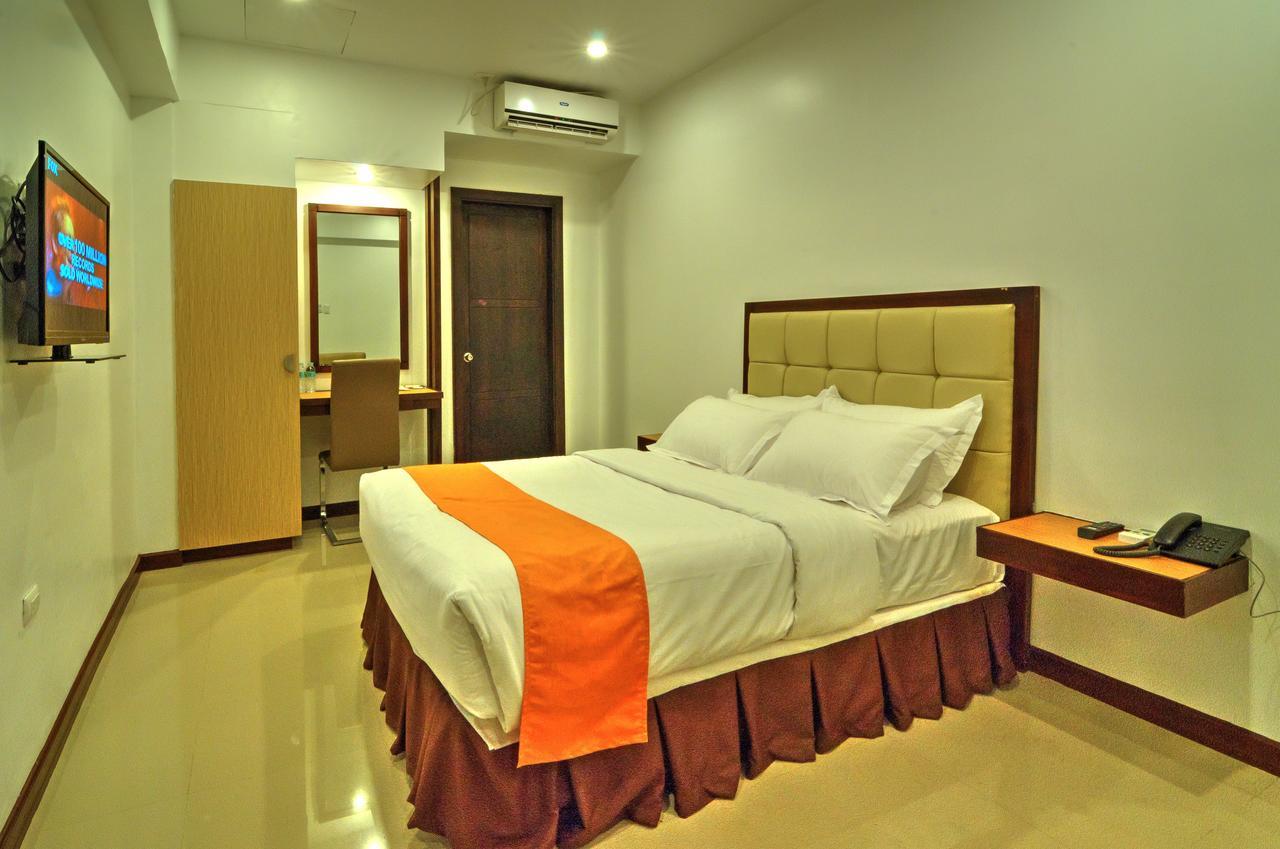 Amaris Suites Butuan City ภายนอก รูปภาพ