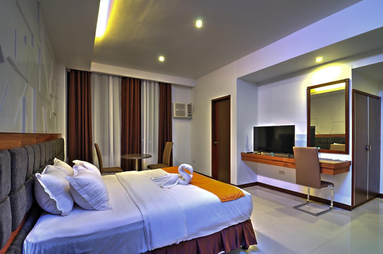 Amaris Suites Butuan City ภายนอก รูปภาพ