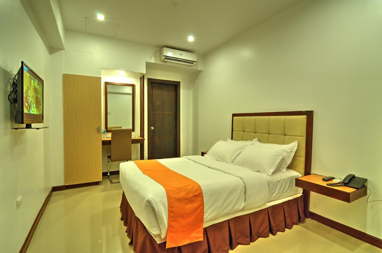 Amaris Suites Butuan City ภายนอก รูปภาพ