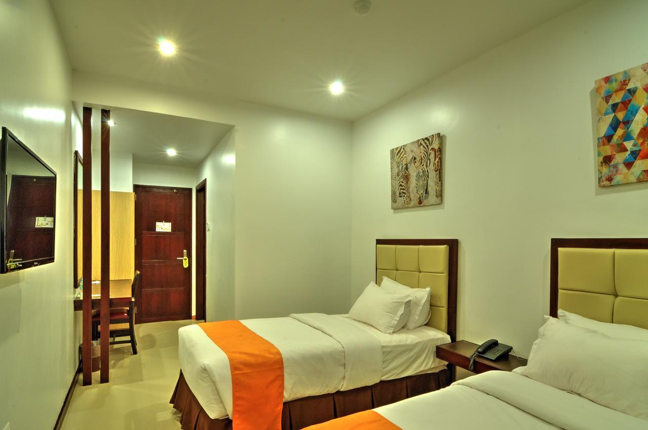 Amaris Suites Butuan City ภายนอก รูปภาพ